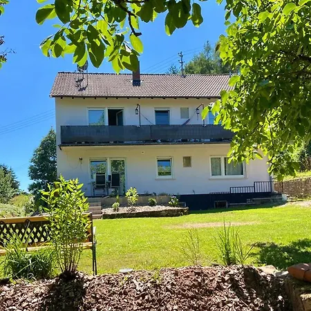 Schoene Mitten Im Pfaelzerwaldgebiet