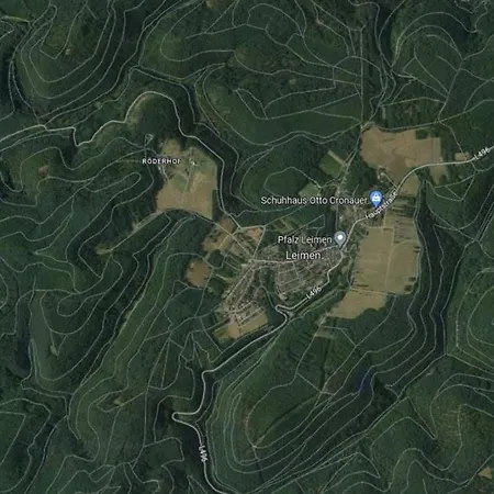 Schoene Mitten Im Pfaelzerwaldgebiet