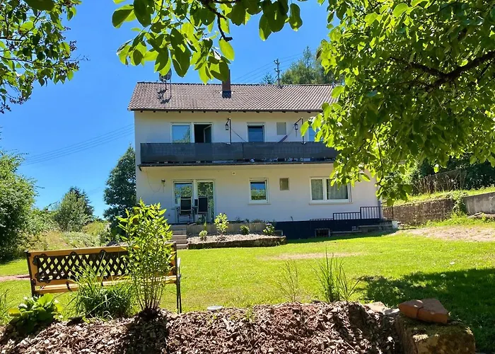 Schoene Mitten Im Pfaelzerwaldgebiet