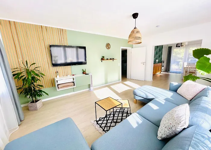 Schoene Mitten Im Pfaelzerwaldgebiet Leimen (Palatinate)