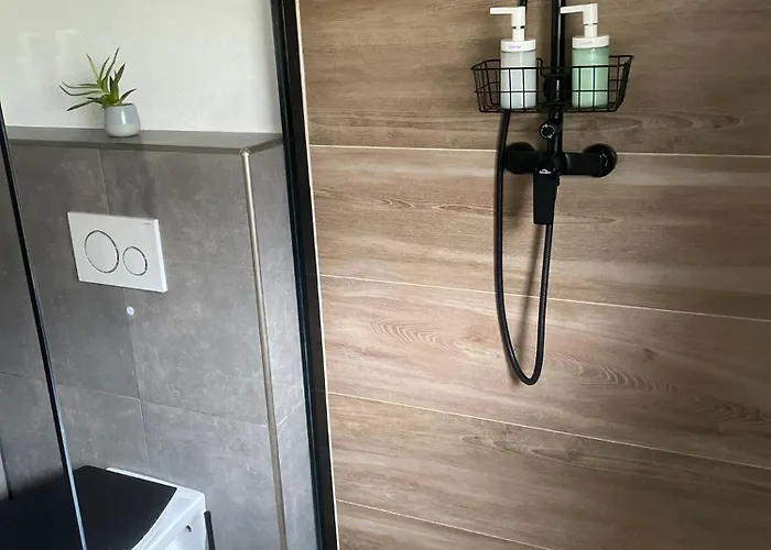 Schoene Mitten Im Pfaelzerwaldgebiet * Leimen (Palatinate)